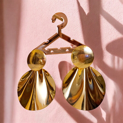 Elegant Gold Shell Drop Earrings